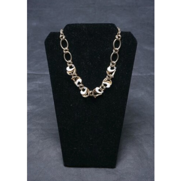 VTG White Swoosh shaped Faceted Prong Set Necklace - Picture 1 of 5